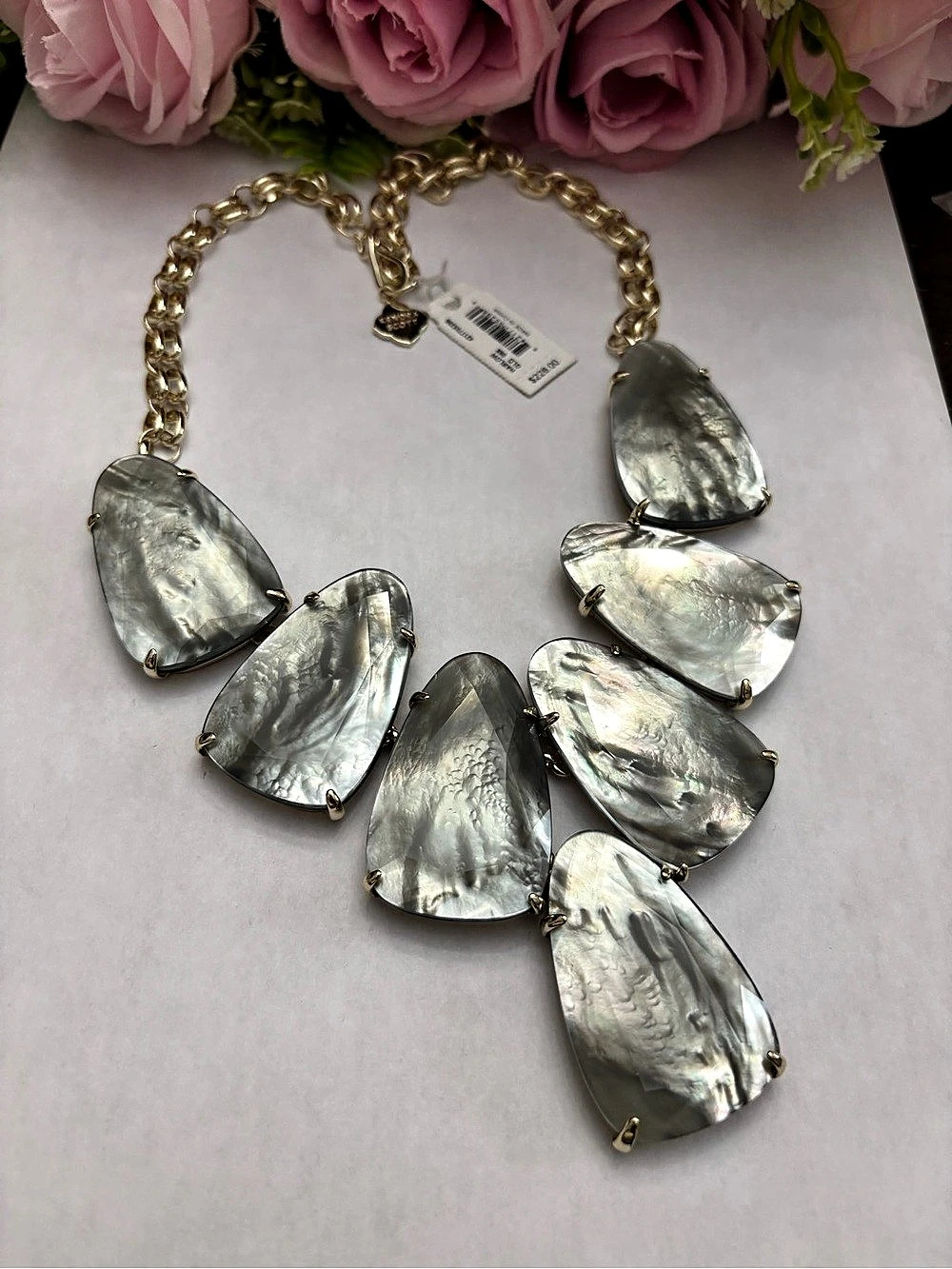 NWT Kendra Scott Harlow Statement Necklace in Gold Gray Illusion